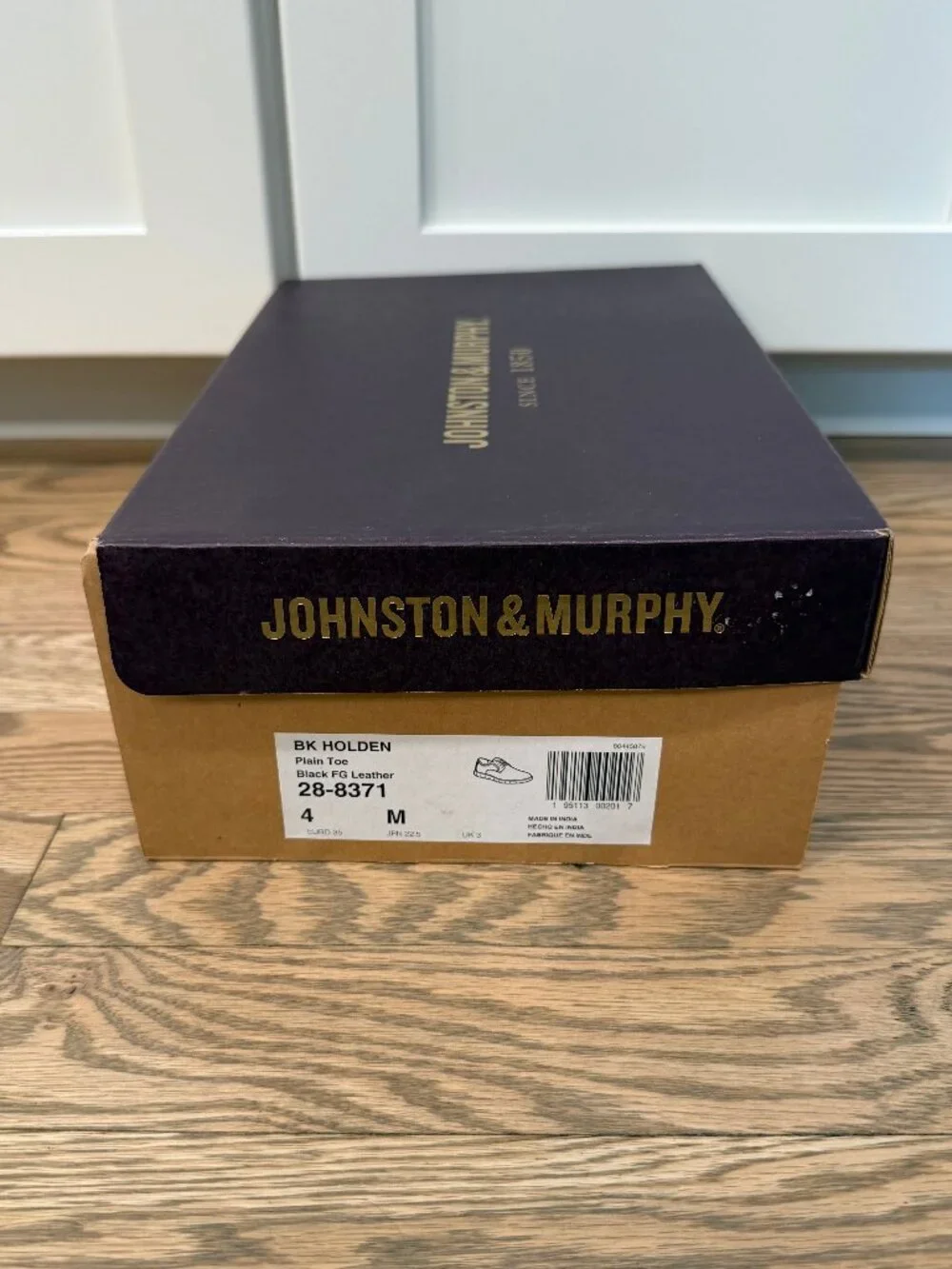 Johnston & Murphy Boys Black size 4 Dress Shoe
